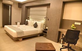 Hotel Rishiraj, Nagaon